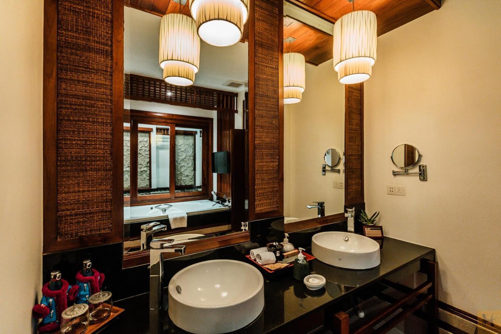Ratilanna Riverside Spa Resort Чиангмай Экстерьер фото